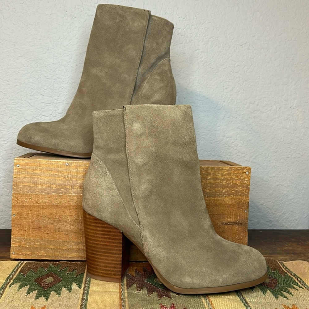 Sole Society Henley suede leather ankle boots